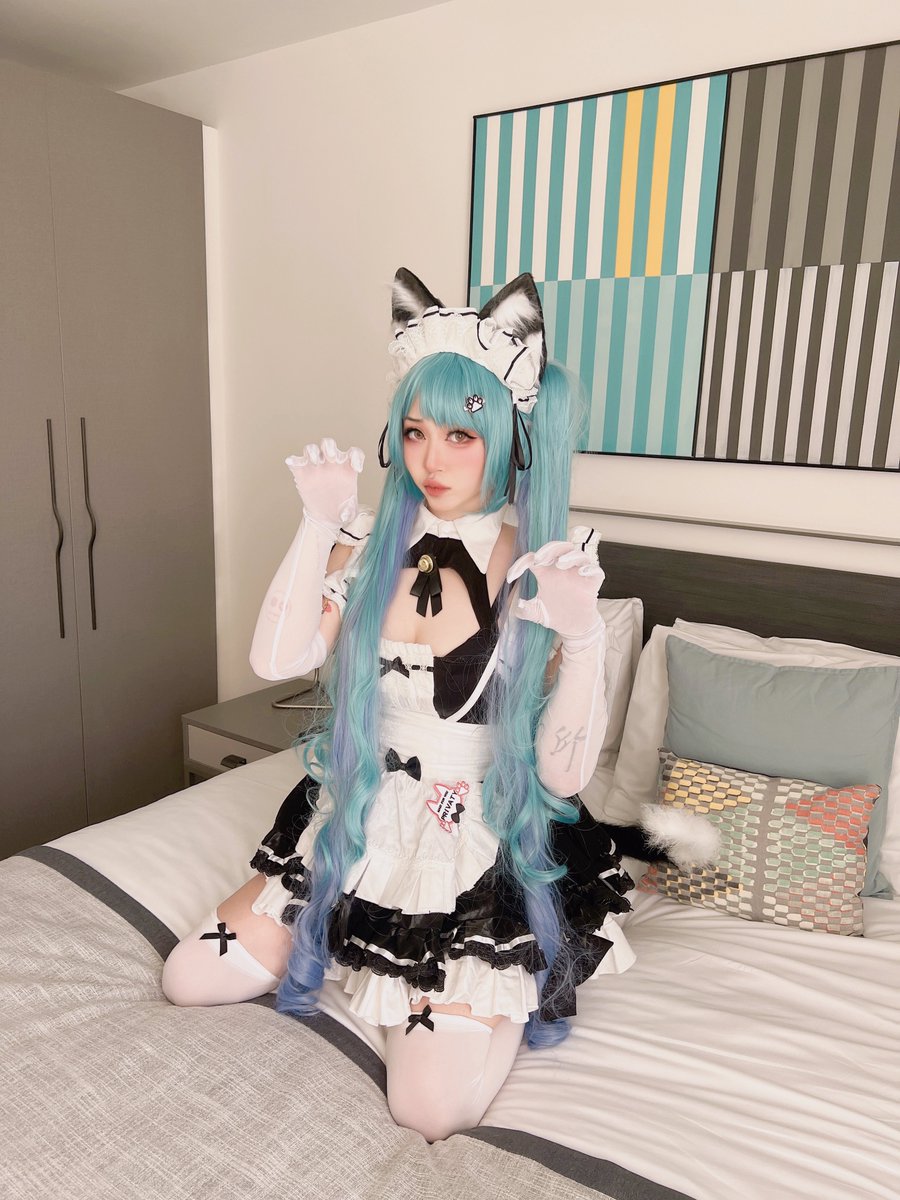 Don't be mistaken. Just because I'm wearing this outfit doesn't mean I'm a real maid!!

  ᶻ 𝗓 𐰁 .ᐟ
/ᐠ > ˕ <マ 

privaty unkind maid: <a href="/miaomimi_/">mimi /ᐠ - ˕ -マ ᶻ 𝗓 𐰁</a> 
📸: <a href="/pinkviiolett/">💜 Violet 💜</a>

#NIKKE #NIKKEcosplay #privaty