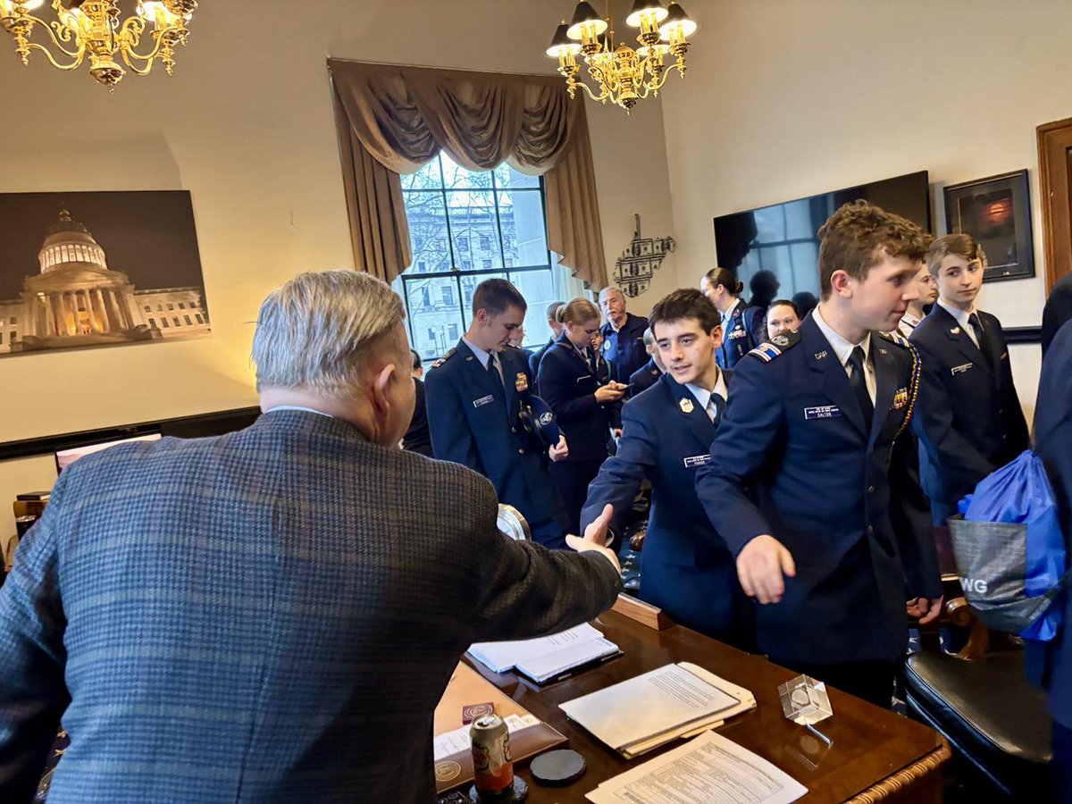 Auditor Mark A. Hunt tweet media