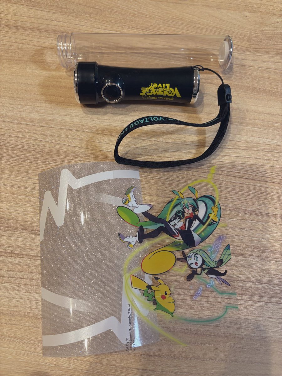 ﾎﾟｹﾐｸのﾍﾟﾝﾗｲﾄの仕組みが結構難しい💦 もともと入ってるﾌｨﾙﾑと別に入っ