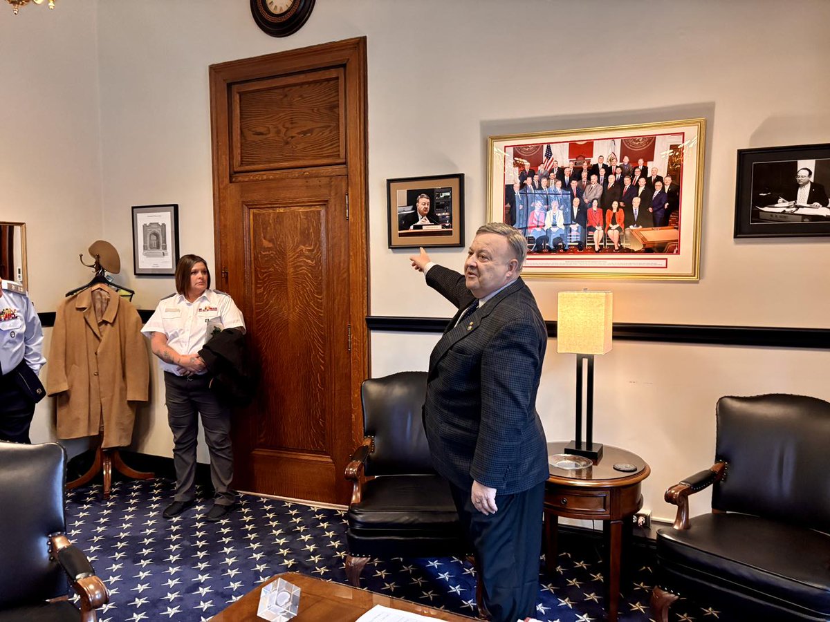 Auditor Mark A. Hunt tweet media