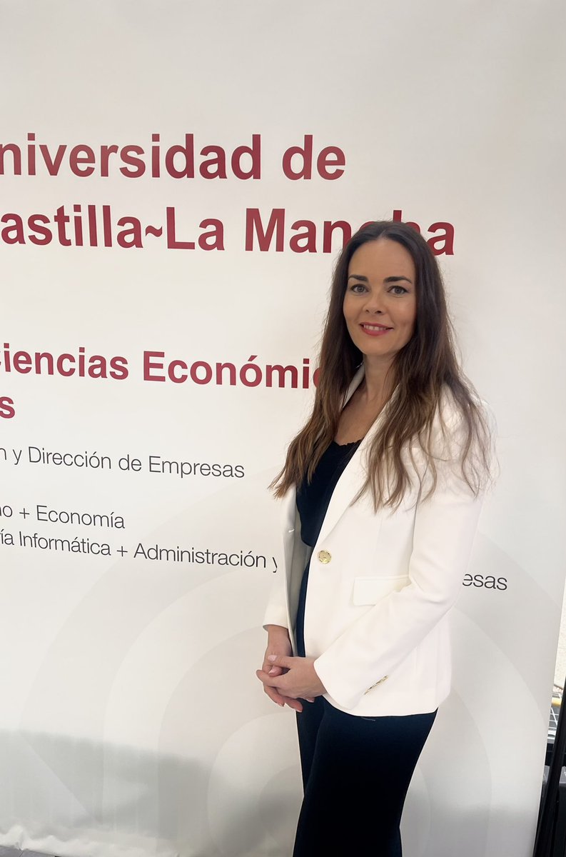 Facultad de Ciencias Económicas y Empresariales AB tweet media