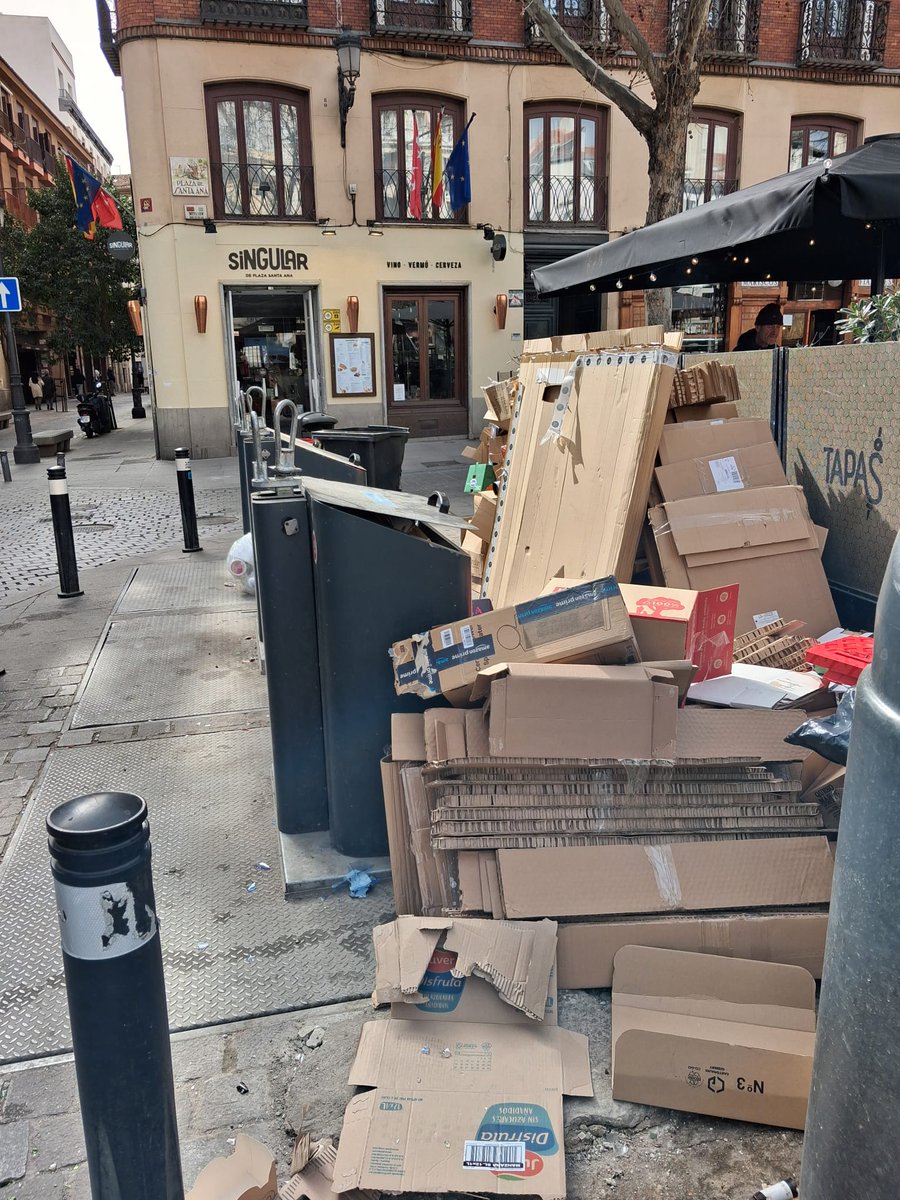 <a href="/ppmadrid/">PP Comunidad de Madrid</a> <a href="/IdiazAyuso/">Isabel Díaz Ayuso</a> Madrid es un estercolero <a href="/Lineamadrid/">Línea Madrid</a> @AlmeidaPP <a href="/ppmadrid/">PP Comunidad de Madrid</a> <a href="/ppcentro/">Partido Popular Centro</a> <a href="/bcarabante/">Borja Carabante</a> <a href="/el_pais_madrid/">EL PAÍS Madrid</a>