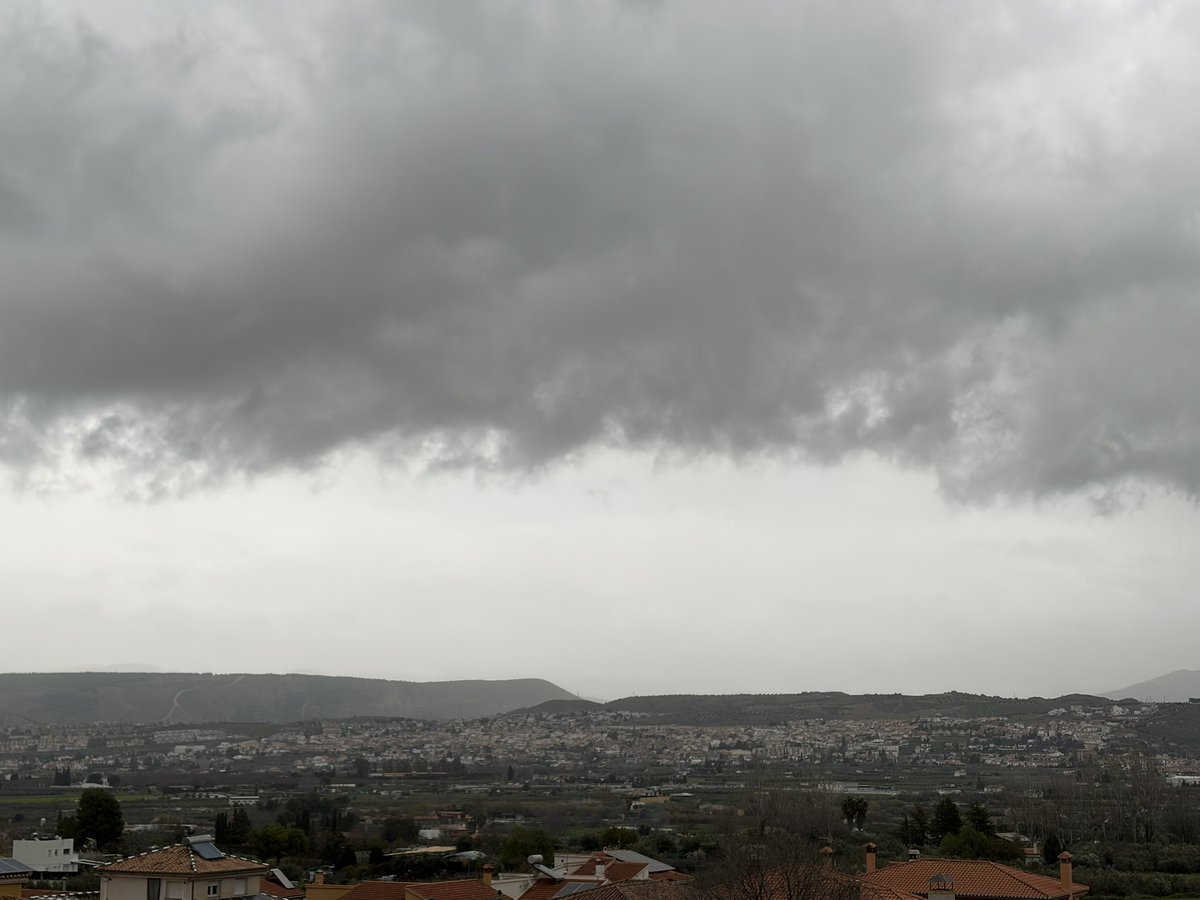 tiempo en Granada tweet media