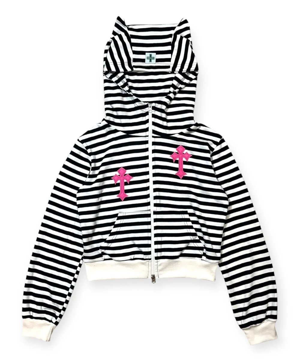 prevnseoul's tweet photo. ꒰ Pre ꒱ Born Slippy ˚˖⟡ 🐈⬛🎀*໒꒱ ‧₊
twin cross kitty hood zip-up
★ ลด 25% เหลือ 1850.- ส่งฟรี (มัดจำ 900.-)
🛩️ ส่งกลับแอร์ ♡ รับพรีจนกว่าคูปองจะหมดค่ะ
#bornslippy #พรีเกาหลี #พรีออเดอร์เกาหลี https://t.co/KvVtjRu8Rj