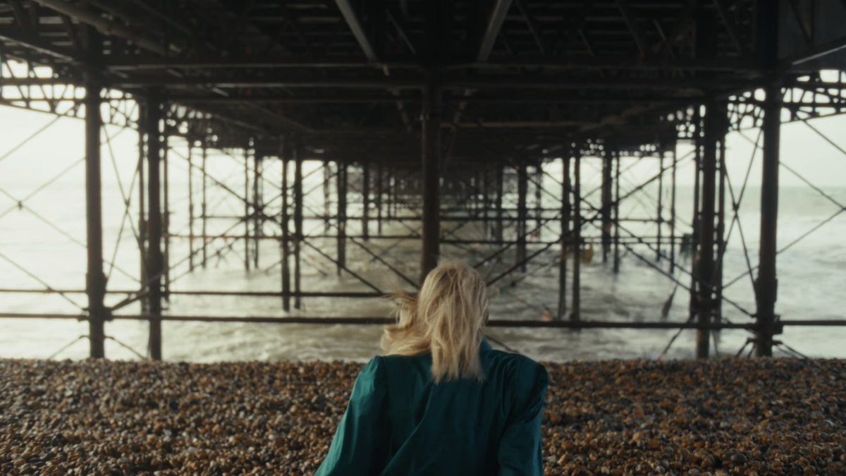 aurorachanfan's tweet photo. 待って、TOMORAのSOMEWHERE ELSEのMV冒頭の場所って、イングランド南部のBrighton Palace Pier!?
行ったことあるぞ!!! https://t.co/l9gBrwgcLg
