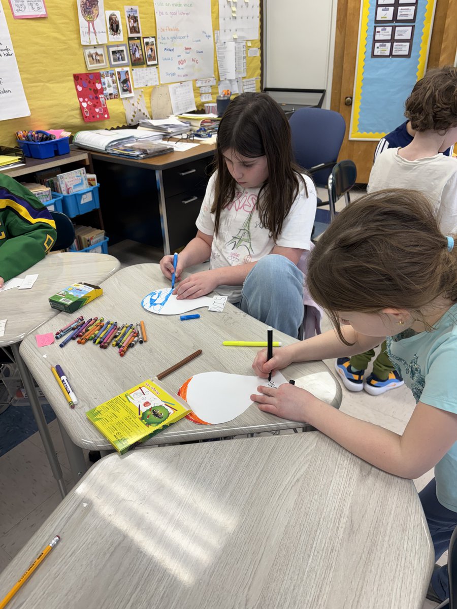 Hughes_Halloran244 tweet media