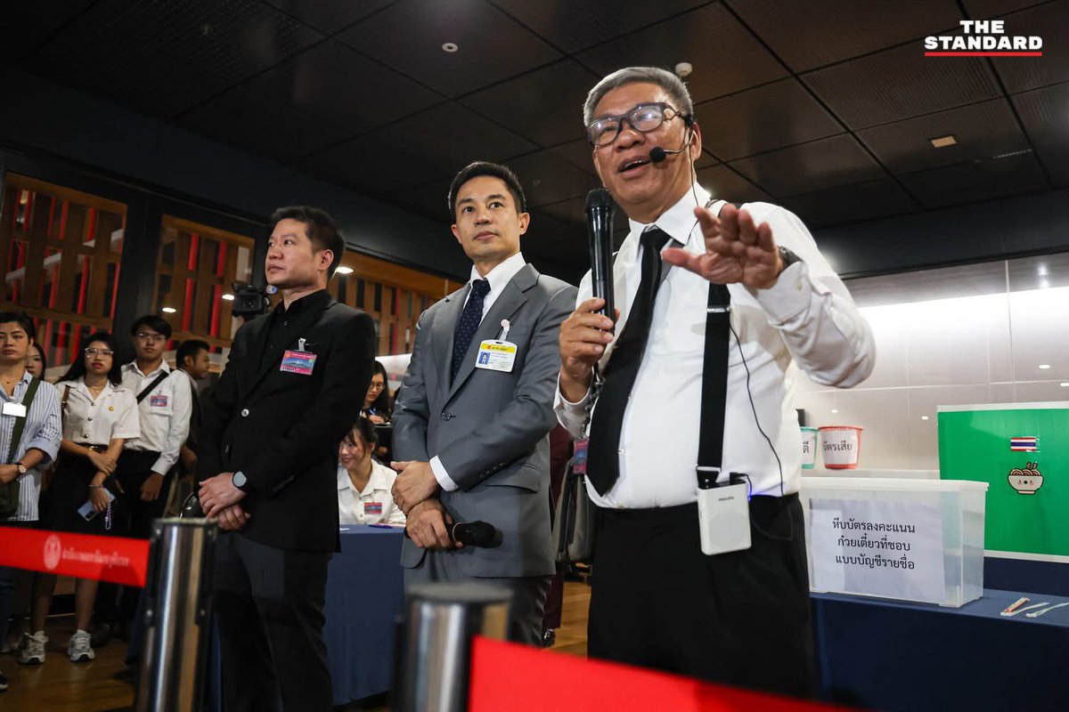 ผลการจำลองการเลือกตั้งและถอดรหัสบาร์โค้ดวันนี้

จาก5ทีม มี3ทีมที่ถอดรหัสถูก 100% มี1ทีมที่ถอดรหัสถูก 90% และอีกหนึ่งทีมที่ถอดรหัสได้ 40%

ค่าเฉลี่ยความแม่นยำในการถอดรหัสครั้งนี้อยู่ที่ 86% (43/50บัตร) จากที่ร่วมสังเกตการณ์