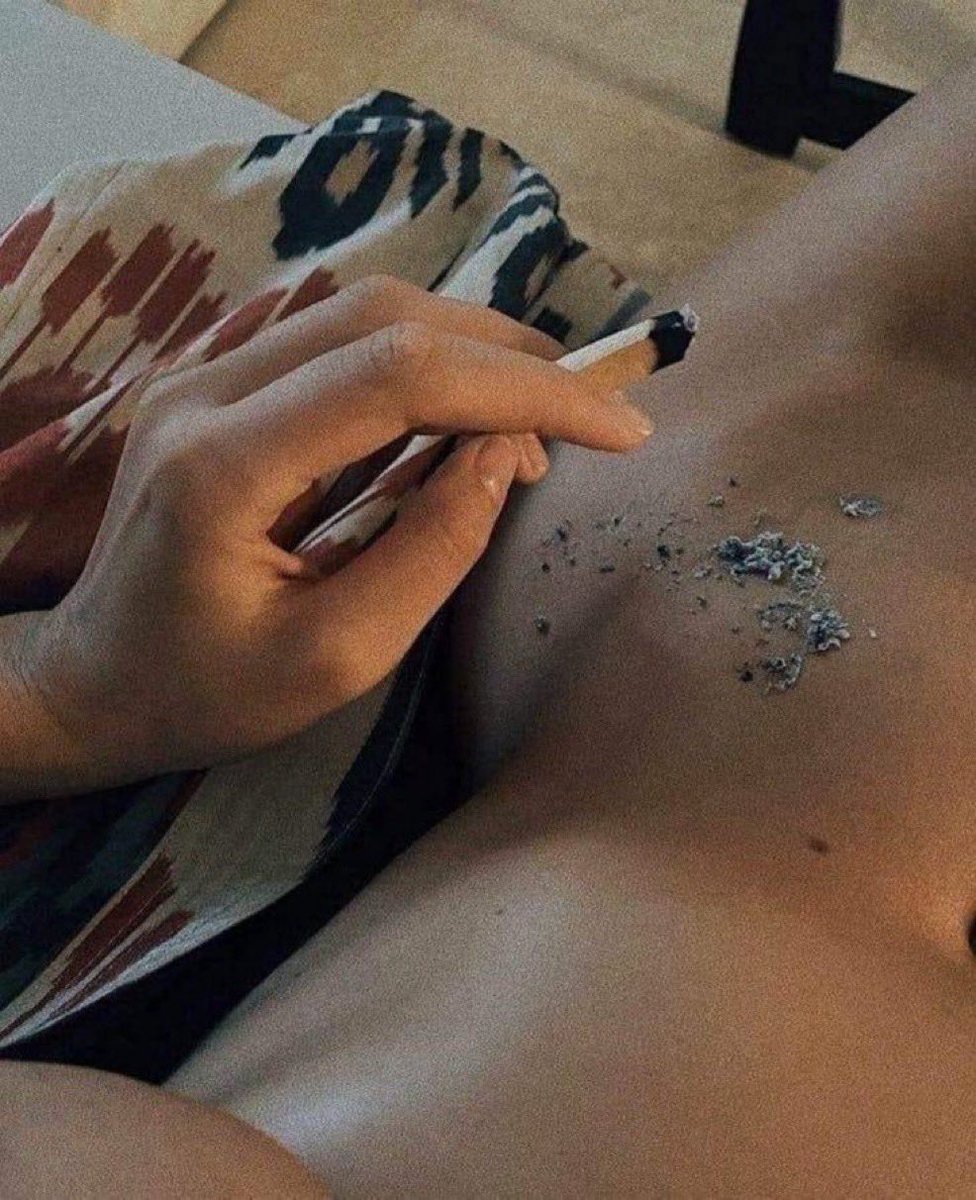 Stoner Barbie tweet media