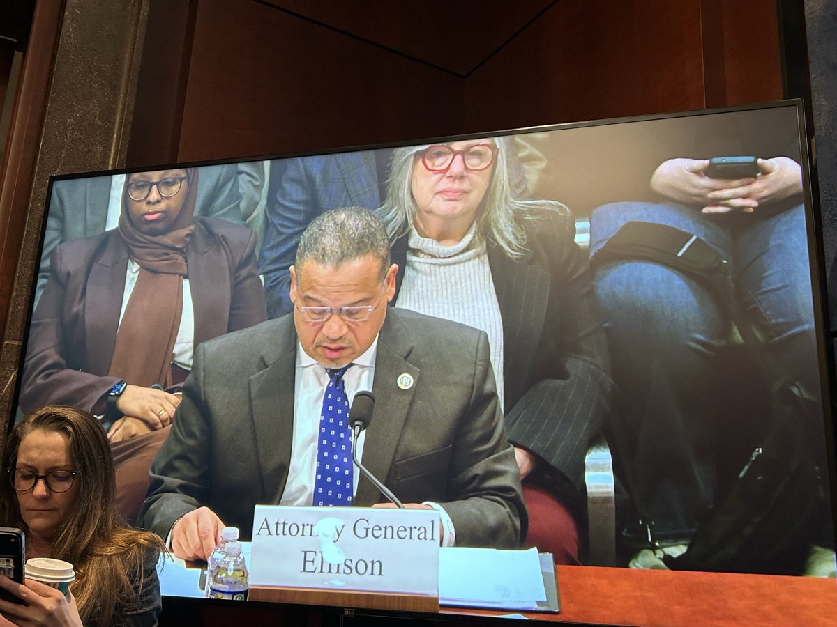 Tom Hauser tweet media