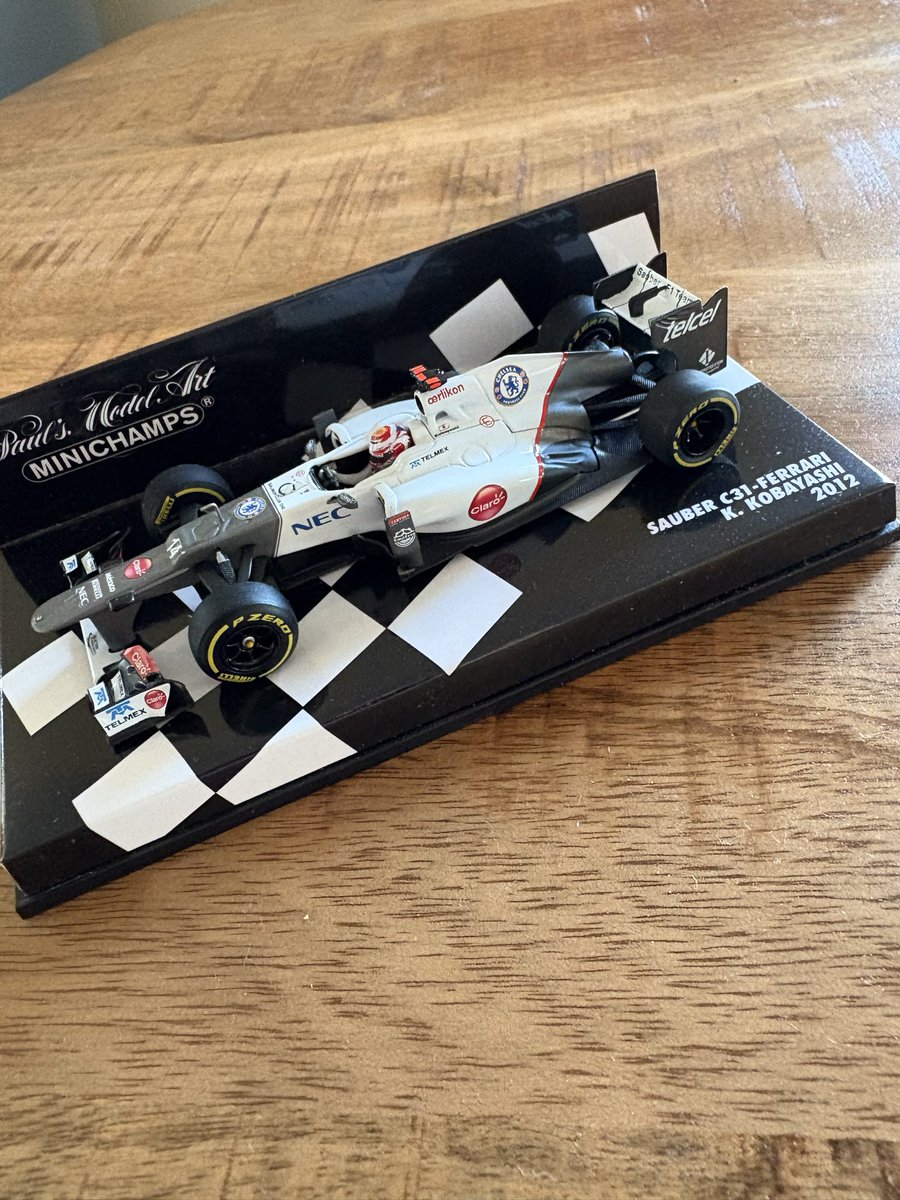 EBay is your friend! Mooie aanwinst voor het museum van de racerij op kleine schaal! 
#formula1 #Minichamps #Sauber #Kobayashi
