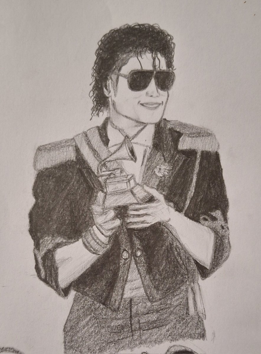 DashSauler's tweet photo. ✨️🌙 #MichaelJackson https://t.co/izpZxniWdG