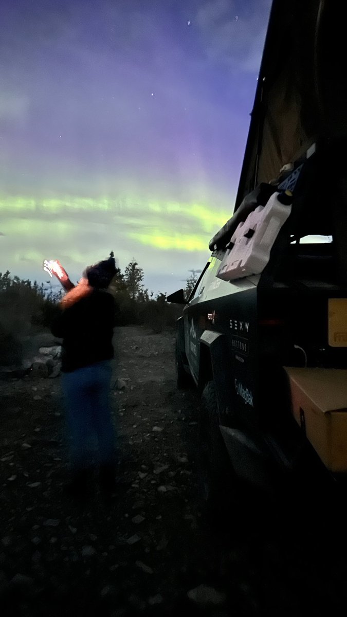 TesLatino tweet media