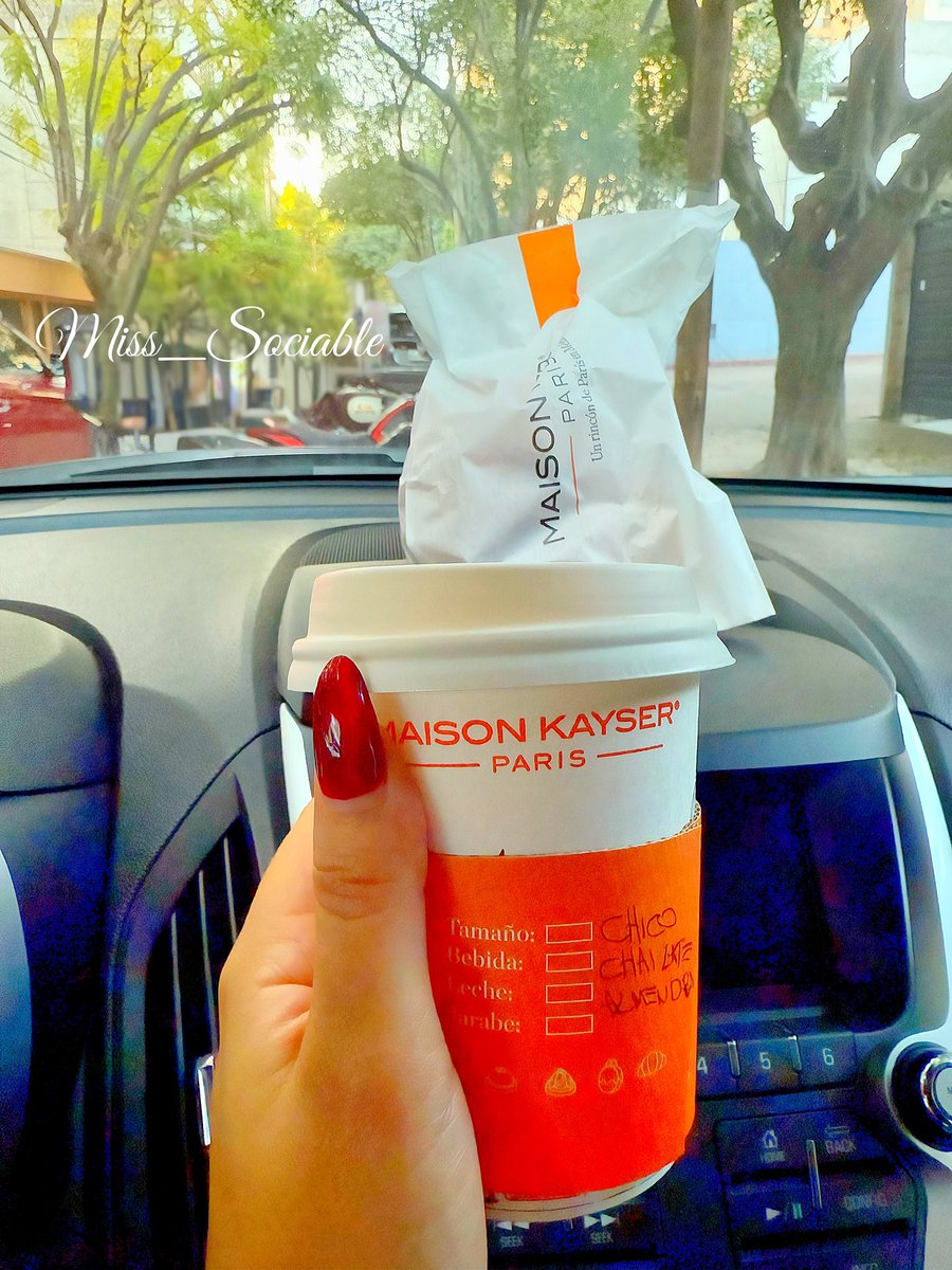 Miss Sociable tweet media