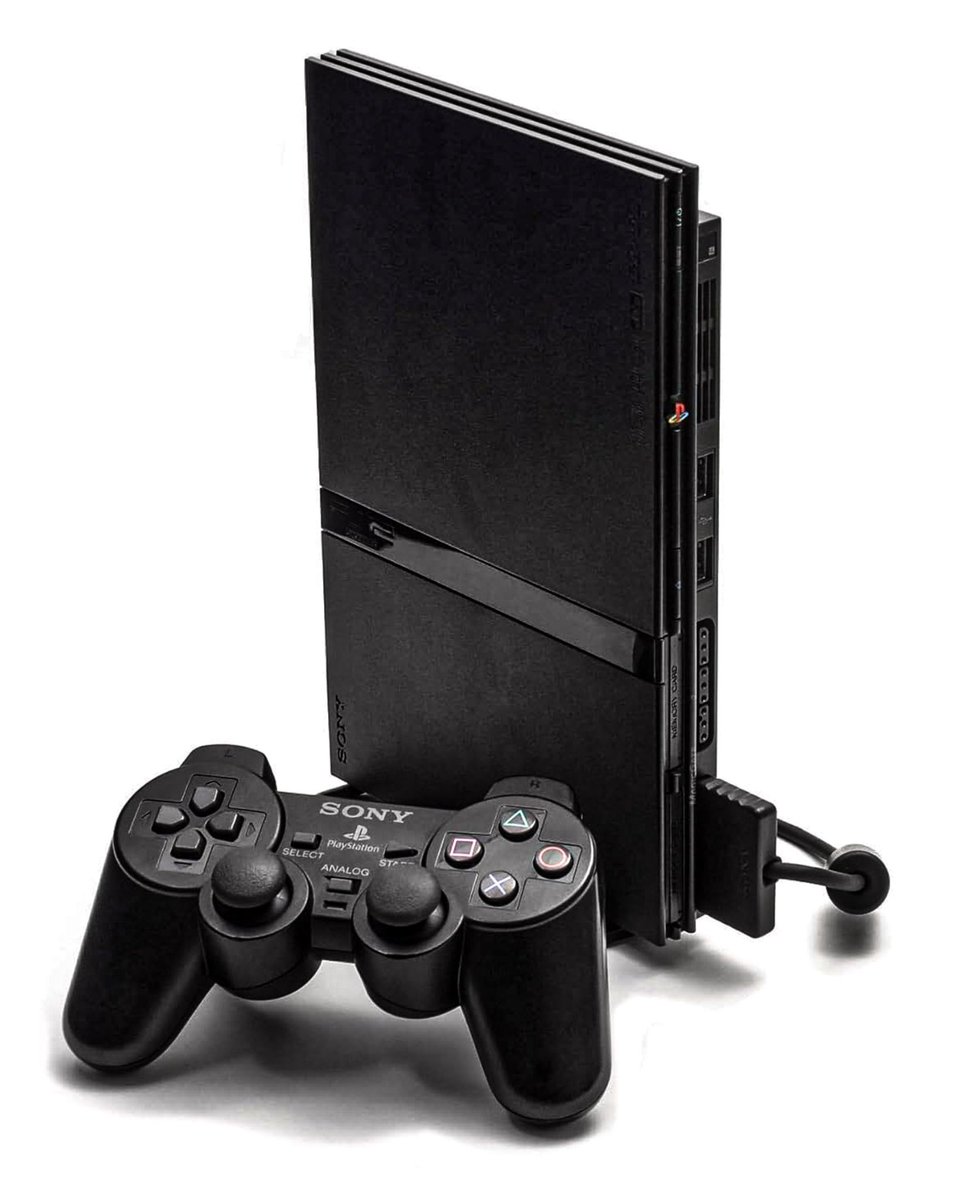 🔙 Se cumplen 26 años del lanzamiento de la PS2.

⁉️ ¿Cuál es tu mejor recuerdo con esta consola?