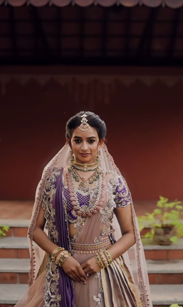 She is Litreally Like A Princess ❤️⭐
Princess Divya Fr 🫶🏻❤️ 
#divyaganesh