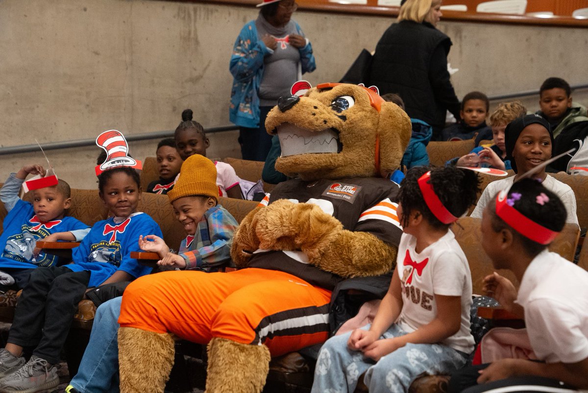 Cleveland Public Library tweet media