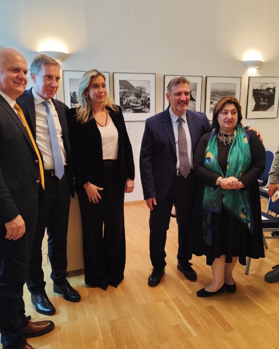 Botschaft von Griechenland in Berlin tweet media