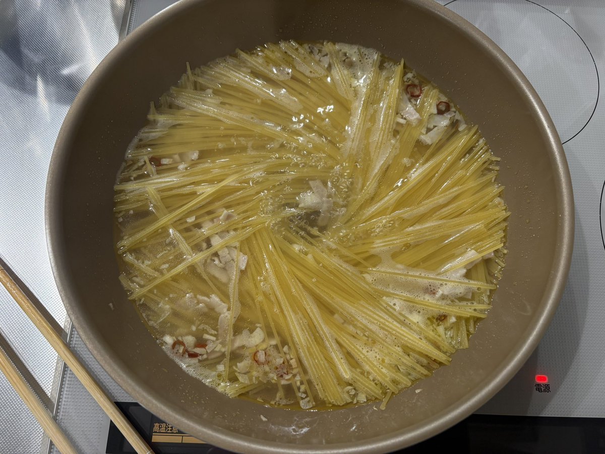 100人まで<a href="/20/">20</a>フォローしなければならない🏄✨
リュウジのペペロンチーノ作りました👯
#必死