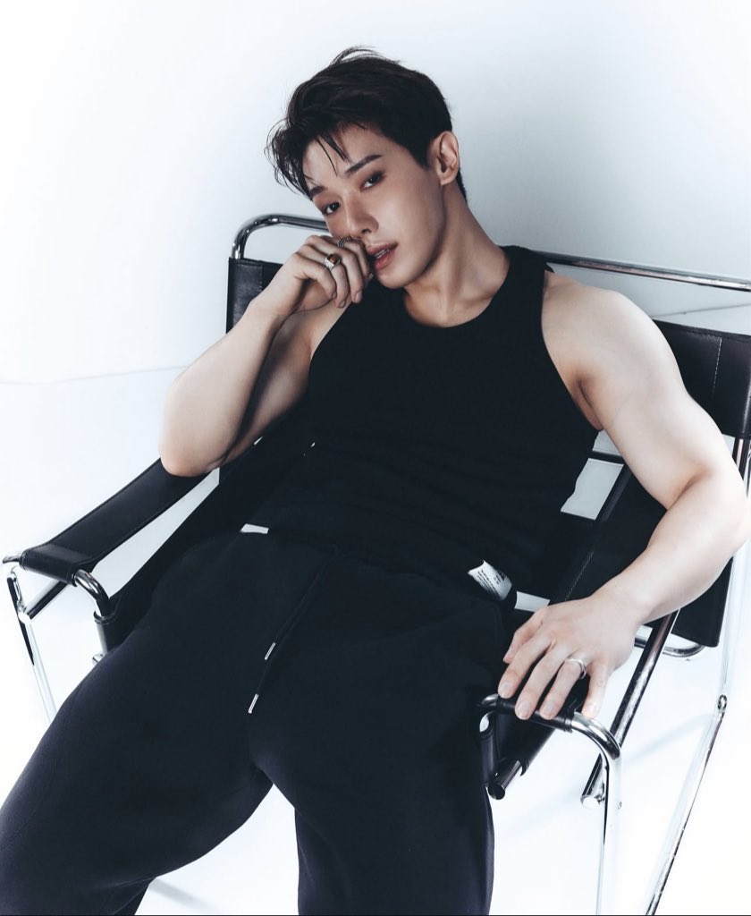 WONHO says AI can't replace human creativity:

🐰: in the end, AI can’t really replace humans, especially in creative fields like this (music)

🐰: i feel like even when AI produces results, it’s always because it’s studying what people have already made

#원호 <a href="/official__wonho/">WONHO Official</a>
