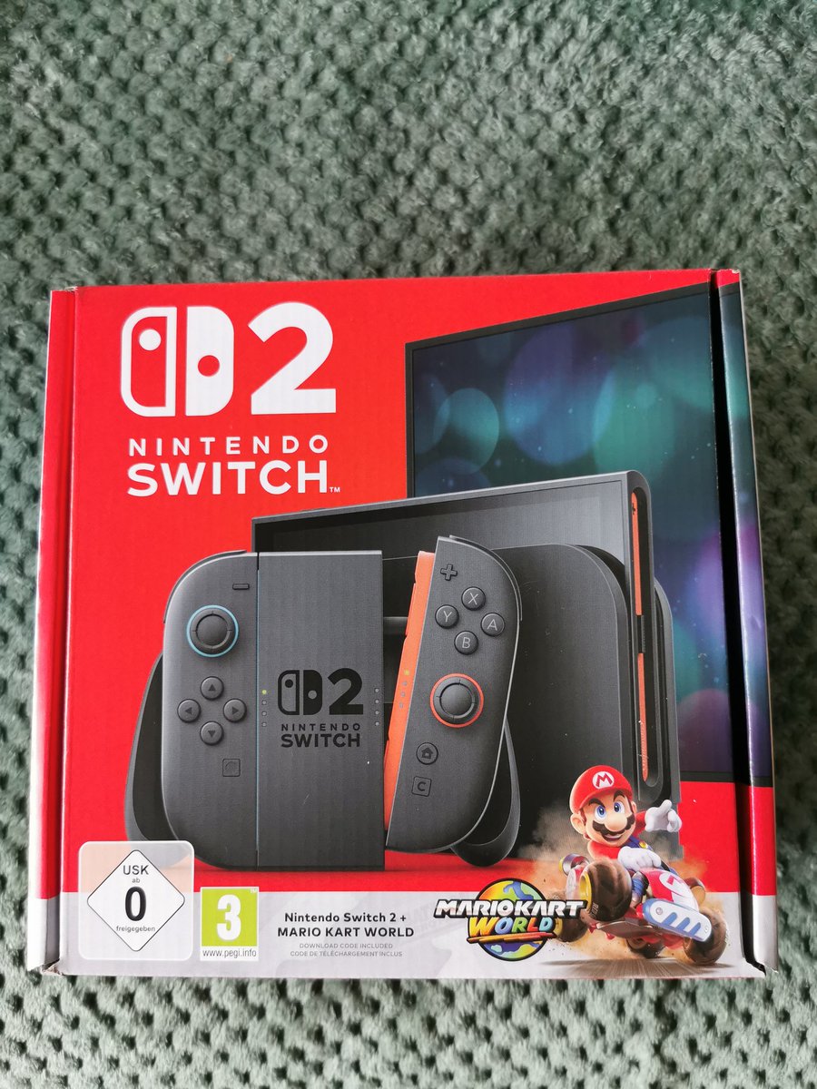 kantallive's tweet image. Nie zamierzam patrzeć bezczynnie jak ceny sprzętu będą rosnąć, dlatego kupiłem #Switch2 żeby pograć w stare gry ze #Switch1 w trochę lepszej jakości.