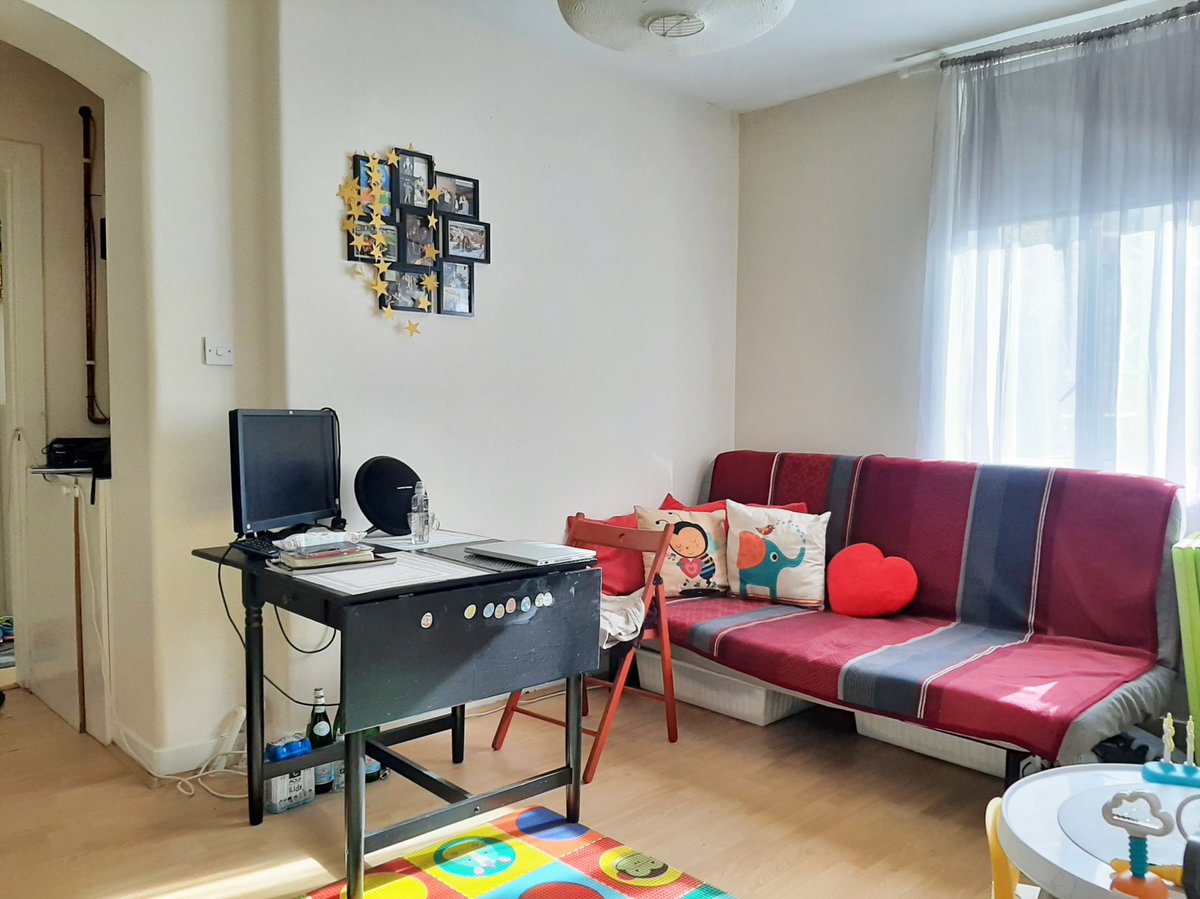 OliverBurnRes's tweet photo. To Let – Rosendale Road, SE24

Available unfurnished from 14th March 2026.

Charming 1 bed ground floor flat set within a secluded 1902–1908 Italianate estate.

Open-plan living/kitchen, double bedroom &amp; bathroom.

Moments from Brockwell Park and close to Herne Hill station. https://t.co/wQU5GXdGCt