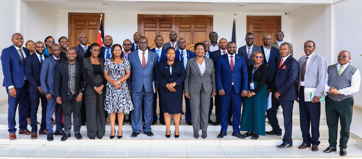 Today, in my office, I received the Ad Hoc Committee reports on the conferment of municipal status to Masii-Mwala, Kathiani-Mitaboni, Kithyoko-Kivaa-Masinga-Ekalakala, and Matuu-Yatta. Following Cabinet review, the reports will be forwarded to the County Assembly for further