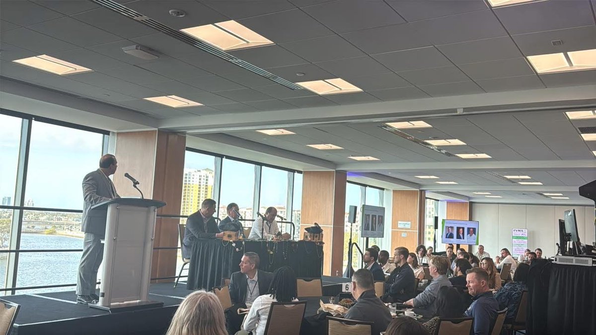 MiamiBeachConvCenter tweet media