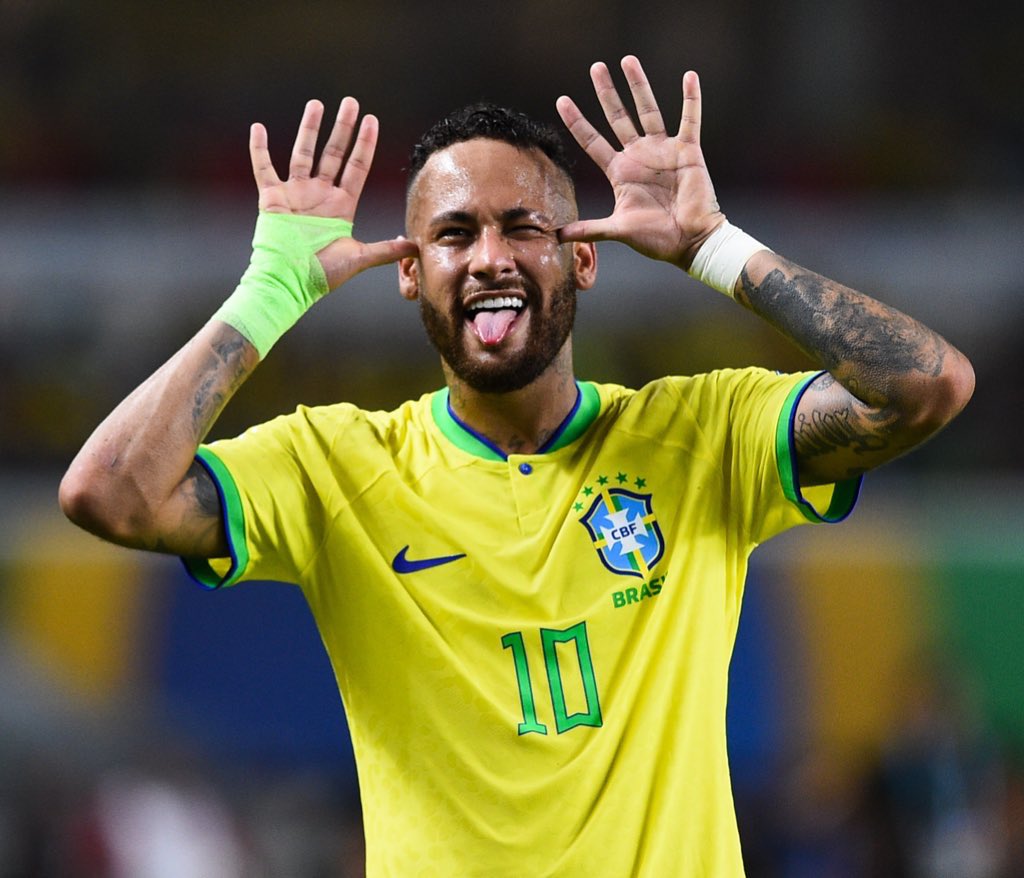 ActuFoot_'s tweet photo. 🚨🚨 𝗡𝗘𝗬𝗠𝗔𝗥 🇧🇷 𝗣𝗢𝗨𝗥𝗥𝗔𝗜𝗧 𝗘̂𝗧𝗥𝗘 𝗔𝗣𝗣𝗘𝗟𝗘́ 𝗣𝗔𝗥 𝗖𝗔𝗥𝗟𝗢 𝗔𝗡𝗖𝗘𝗟𝗢𝗧𝗧𝗜 🇮🇹 𝗣𝗢𝗨𝗥 𝗔𝗙𝗙𝗥𝗢𝗡𝗧𝗘𝗥 𝗟𝗔 𝗙𝗥𝗔𝗡𝗖𝗘 🇫🇷 𝗘𝗧 𝗟𝗔 𝗖𝗥𝗢𝗔𝗧𝗜𝗘 🇭🇷 !!!! 🤯

🗞️ @UOLEsporte https://t.co/NHmrv3J3Xp