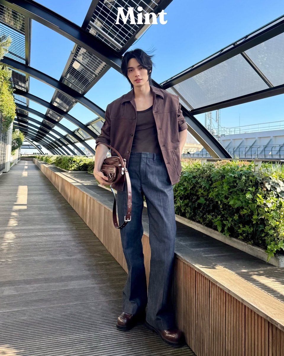 mintmag_th's tweet photo. พี่วินอินปารีส! #MintReports อยู่กับหนุ่ม #วินเมธวิน เตรียมพร้อมร่วมชมโชว์ Acne Studios คอลเล็กชั่นใหม่ Fall-Winter 2026 ที่จะจัดขึ้นในวันนี้ ณ กรุงปารีส ประเทศฝรั่งเศส เจอลุคนี้เข้าไป แฟนๆ มีหวั่นไหวแน่นอน💚

📸 ตามไปชมภาพเพิ่มเติมได้ที่ IG Broadcast : Mint วงเขียว (Close Friends) 
>> https://t.co/gUByEoSBRm

#AcneStudiosxWinMetawin
#winmetawin 
#AcneStudios 
#AcneStudiosFW26
#MintMagTH