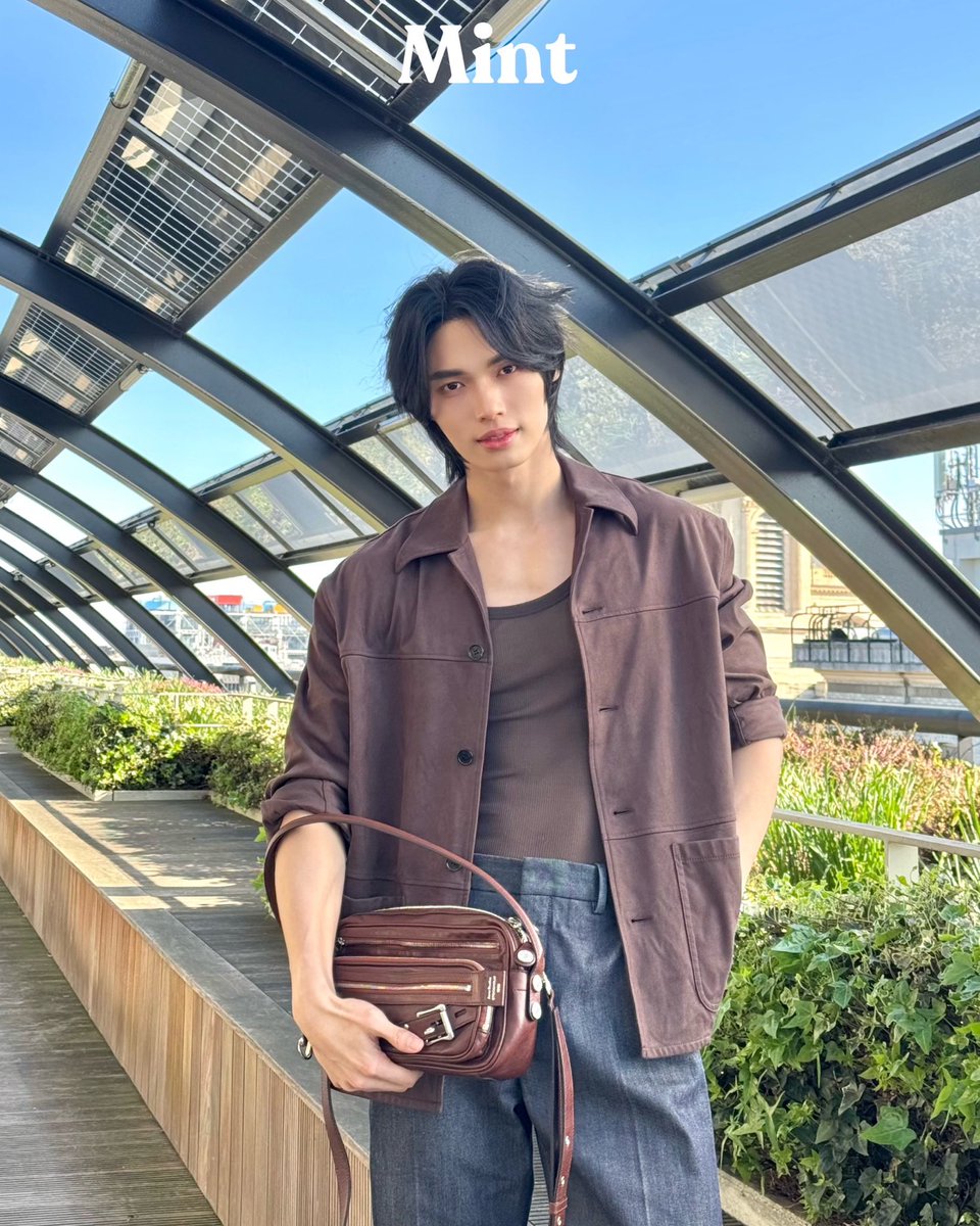 mintmag_th's tweet photo. พี่วินอินปารีส! #MintReports อยู่กับหนุ่ม #วินเมธวิน เตรียมพร้อมร่วมชมโชว์ Acne Studios คอลเล็กชั่นใหม่ Fall-Winter 2026 ที่จะจัดขึ้นในวันนี้ ณ กรุงปารีส ประเทศฝรั่งเศส เจอลุคนี้เข้าไป แฟนๆ มีหวั่นไหวแน่นอน💚

📸 ตามไปชมภาพเพิ่มเติมได้ที่ IG Broadcast : Mint วงเขียว (Close Friends) 
>> https://t.co/gUByEoSBRm

#AcneStudiosxWinMetawin
#winmetawin 
#AcneStudios 
#AcneStudiosFW26
#MintMagTH