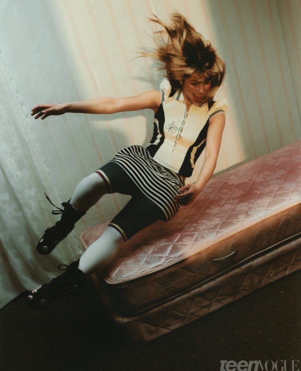 j😵line tweet media