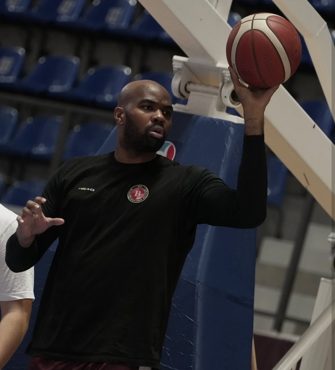 Alex_ReyesIB tweet media