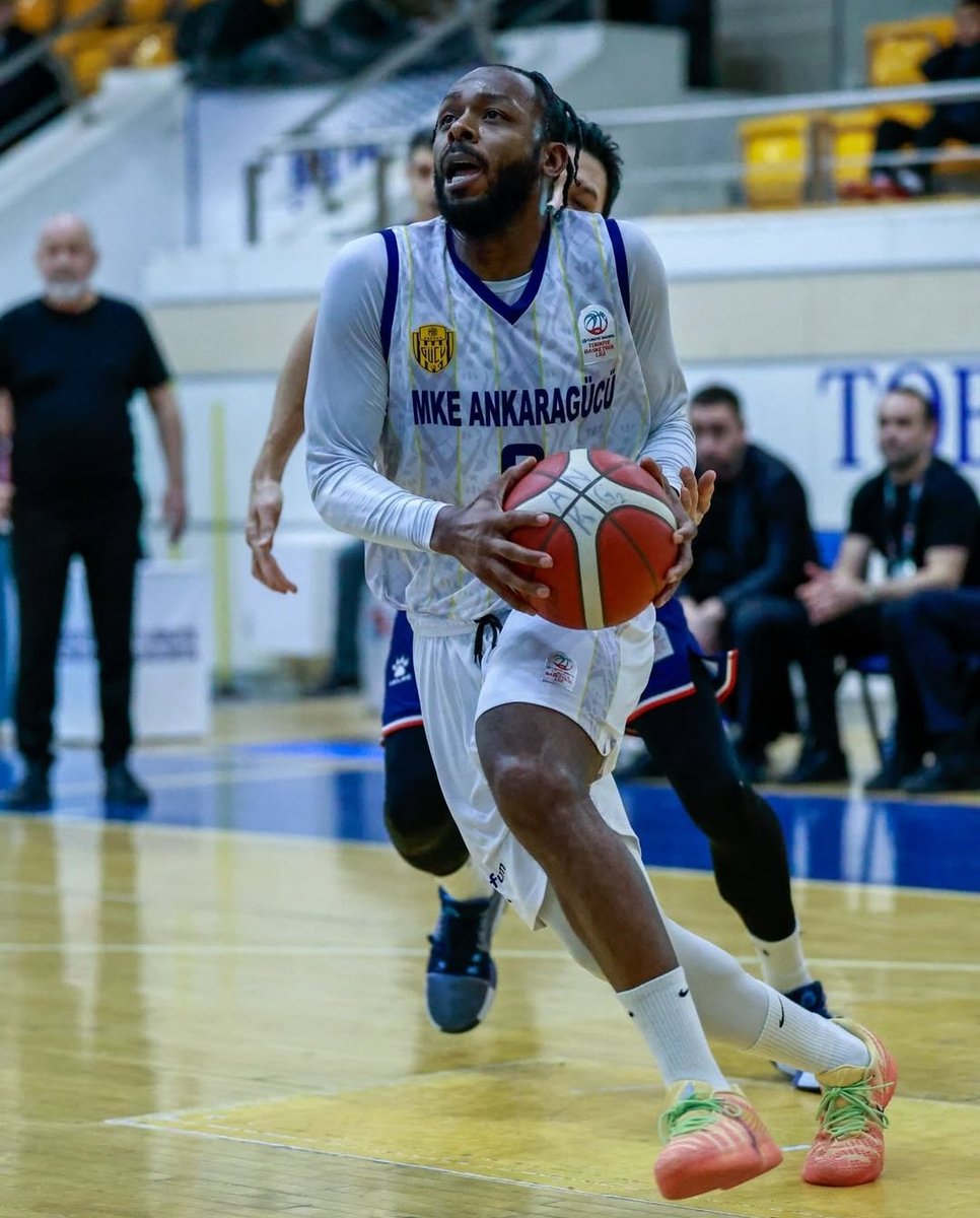 Alex_ReyesIB tweet media