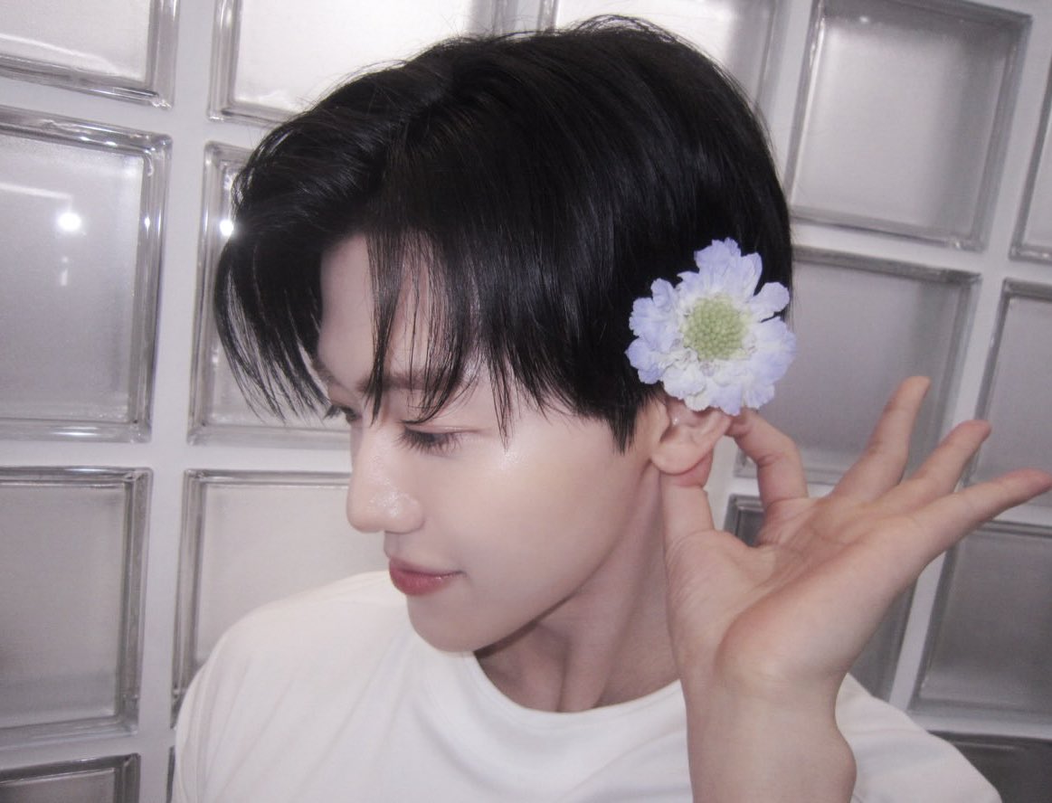 ᴋᴍ.✿ tweet media