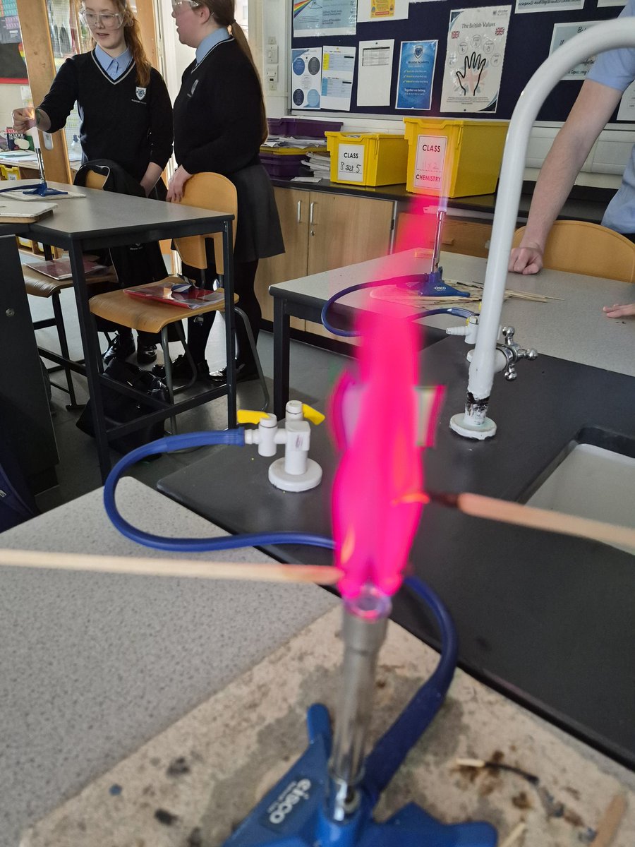 Alcester Academy Sci Dept🌈 tweet media