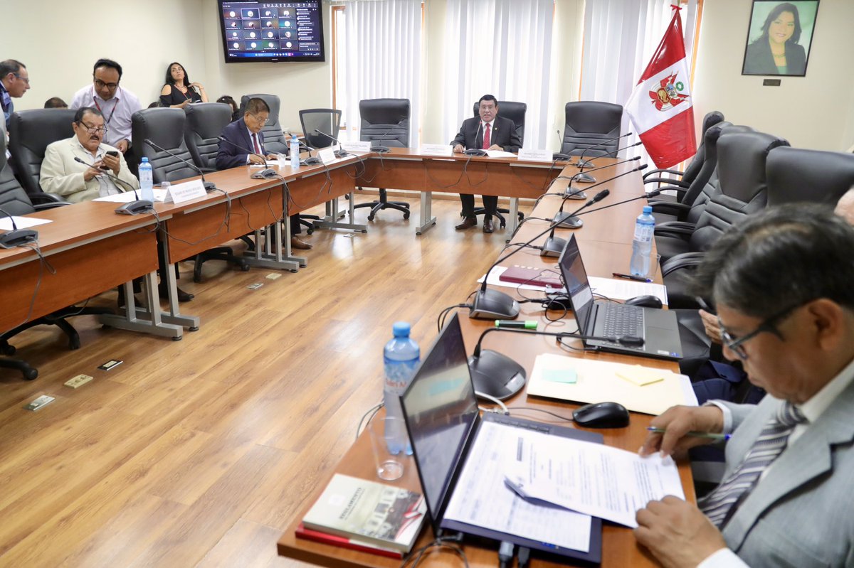 Comisión de Presupuesto del Congreso 2025-2026 tweet media