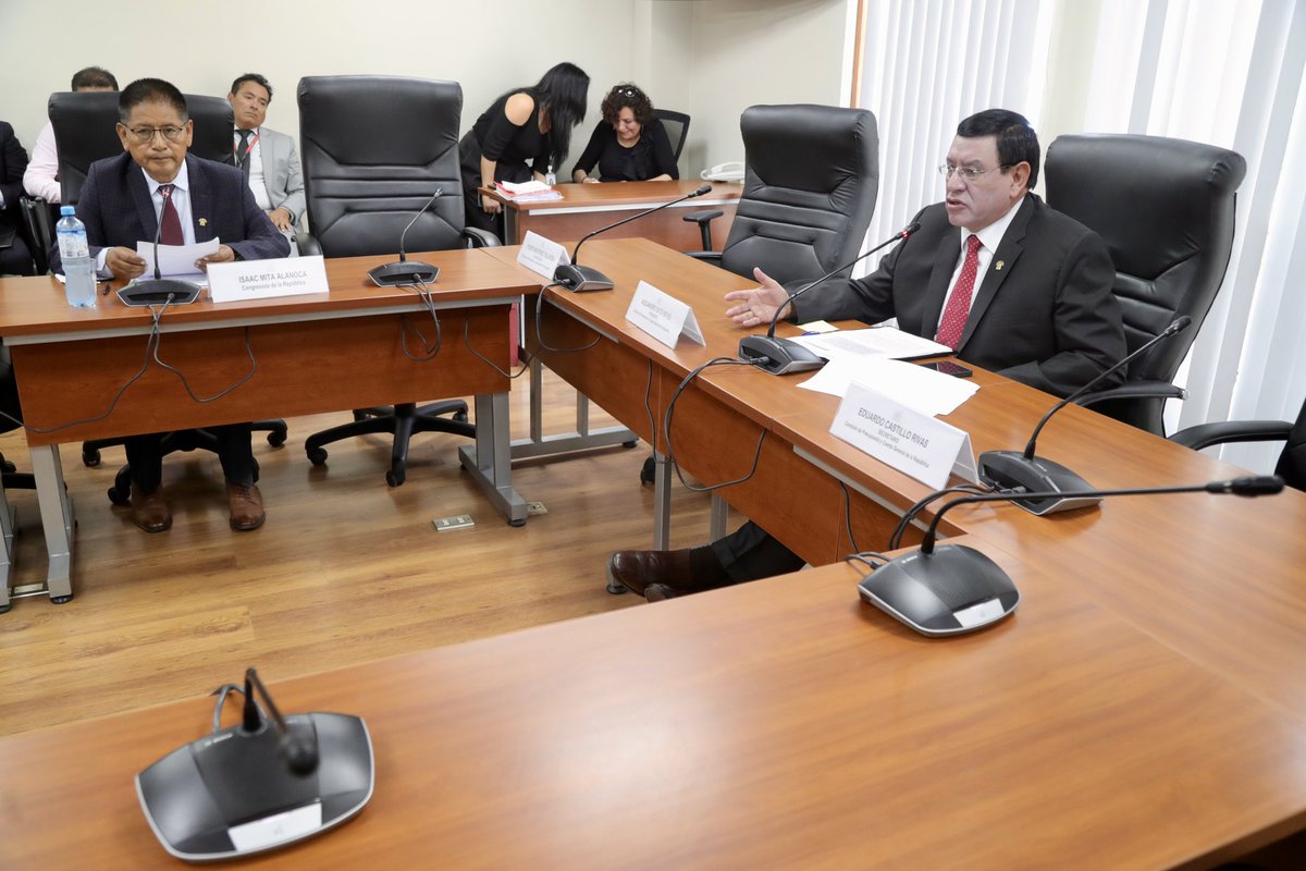 Comisión de Presupuesto del Congreso 2025-2026 tweet media