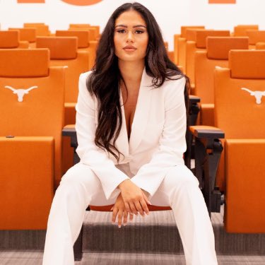 Bussin' With The Boys tweet media