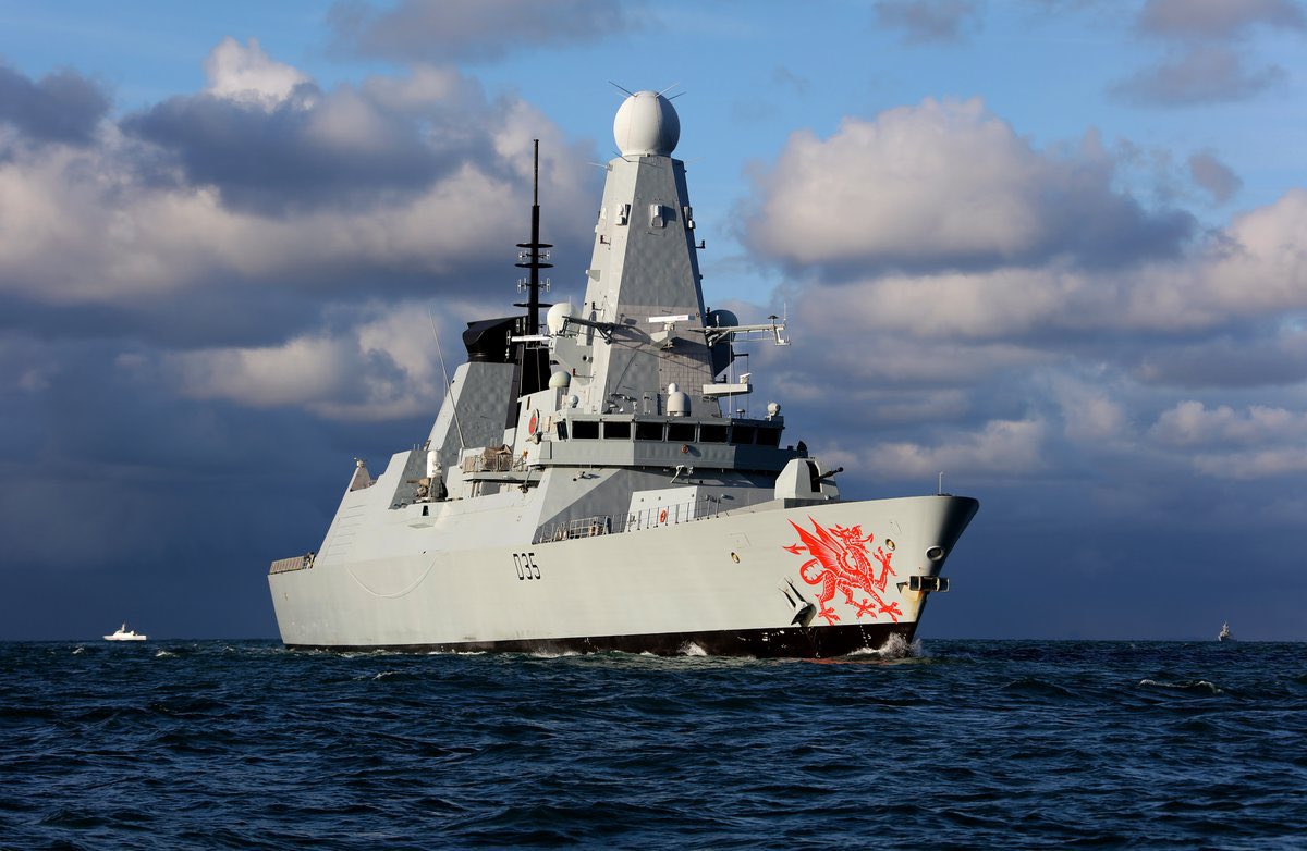CrazyReelsVideo's tweet photo. Hms Dragon setting sail from the UK, should be there just when the wars over, just hope Cyprus is still there 😬 https://t.co/ZQhiS5WHU2