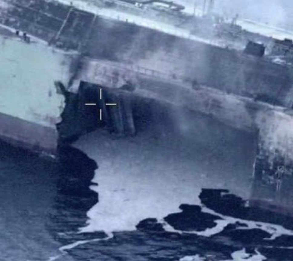När LNG-fartyget träffades hände två saker. En enormt intensiv brand startade och vattnet frös till is.