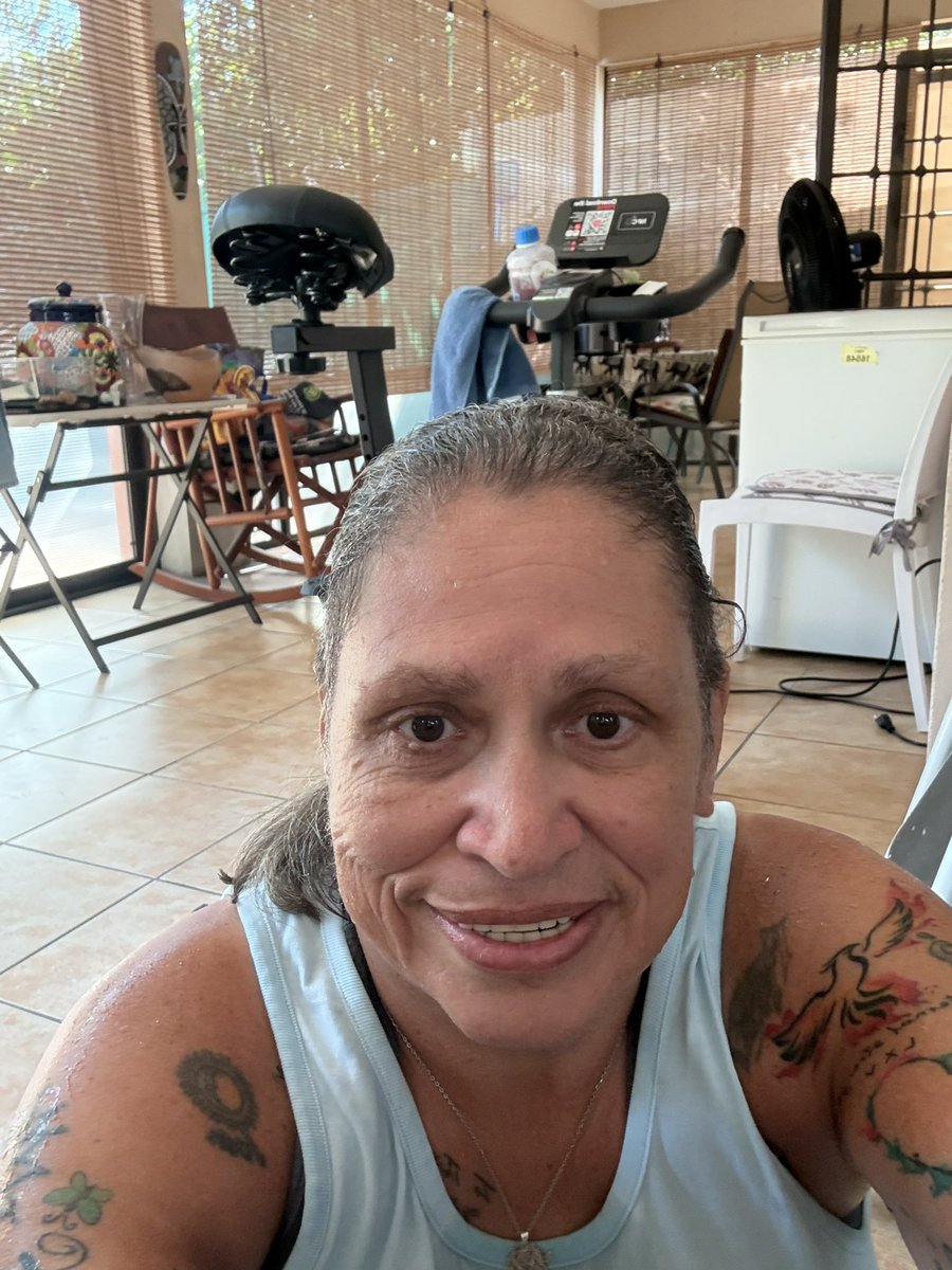 Ana_Jazmin2122's tweet image. Nothing like a Wednesday morning workout to remind yourself what discipline looks like. 💪🔥

           “The hard days are the best because that’s when champions are made, so if you push through, you can push through anything.” – Dana Vollmer

#WednesdayWorkout #MidweekGrind