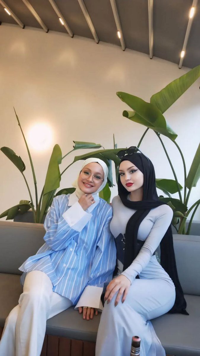 Şöyle güzellere köle olmak için ömürden bi 5 sene verilir 🛐🛐🛐🛐 #hijab #hijabfashion