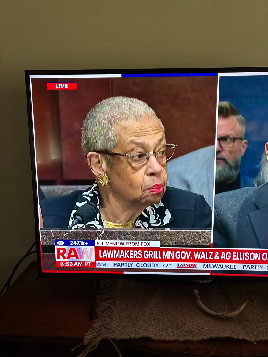 Shelley D. tweet media