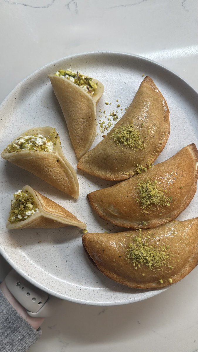 سُهاد tweet media