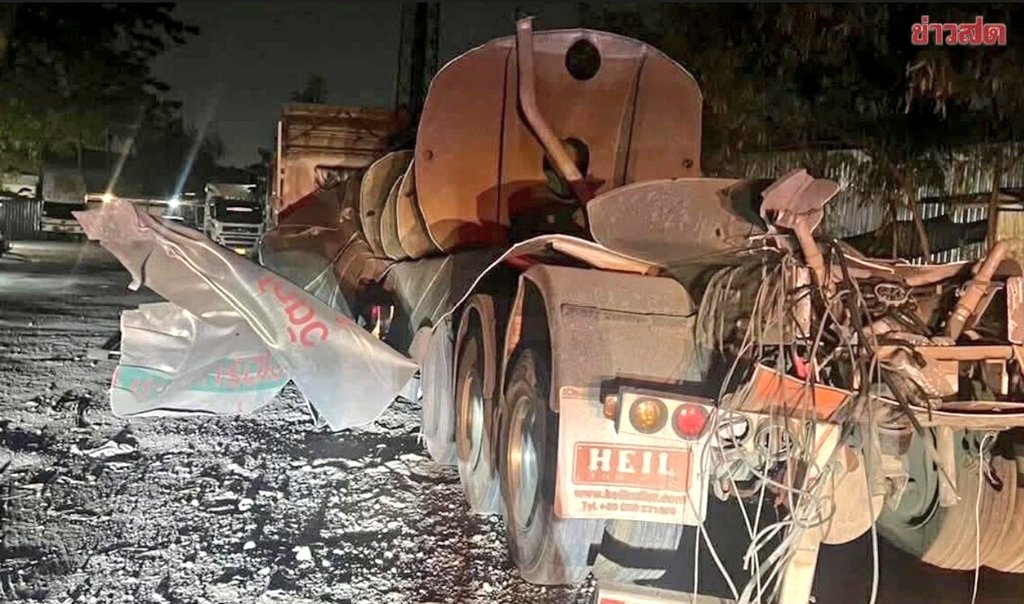 เวลา 20.00 น.  เกิดเหตุรถบรรทุกน้ำมันระเบิด มีผู้เสียชีวิต 1 ราย ใกล้ด่านหนองขาม อ.ศรีราชา จ.ชลบุรี ยังไม่พบร่างผู้เสียชีวิต เจอเพียงชิ้นเนื้อ รอยืนยันจากเจ้าหน้าที่อีกครั้ง