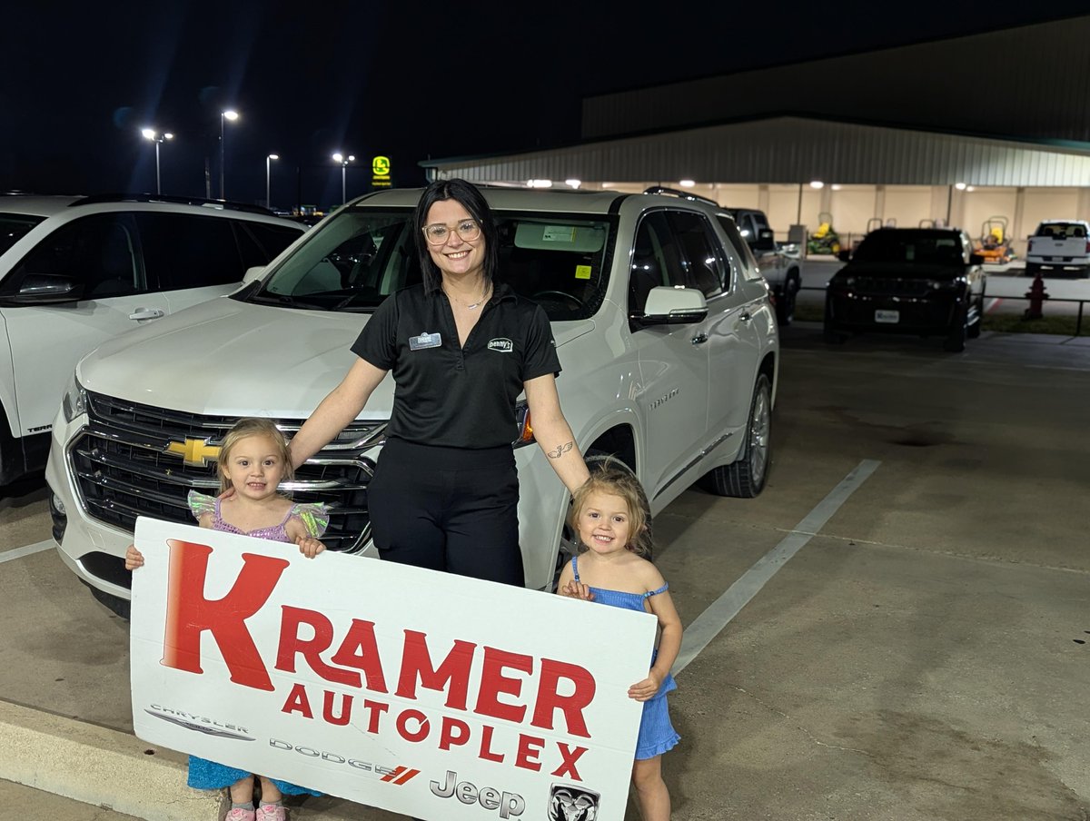 KramerAutoplex's tweet image. 😄 Jaley was super happy to get this 2018 Chevrolet Traverse High Country for her and her daughters! Congratulations!

🖥️ Website Link: bit.ly/46tY3UN#Kramer… #LivingstonTexas #KramerAutoplex #NewCarSales #Automotive #Cars #TruckSales #CarsForSale #PreOwnedCars #KramerFamily