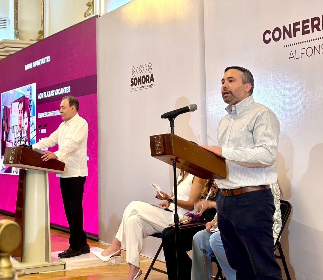 Hoy,  acompañé al Gobernador <a href="/AlfonsoDurazo/">Alfonso Durazo</a> en rueda de prensa para informar sobre la Feria de Empleo para las Mujeres en Hermosillo, una acción que reafirma el compromiso de impulsar más y mejores empleos formales para todas.
#TransformaciónDuradera