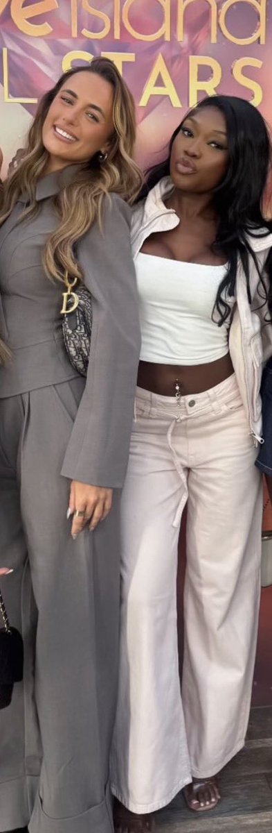 jay🇯🇲 tweet media