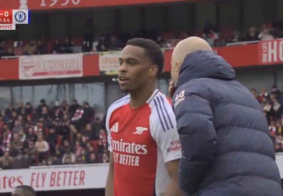 scrapytweets's tweet photo. my fullbacks gives no feck about crying managers https://t.co/BX76wcq2VU