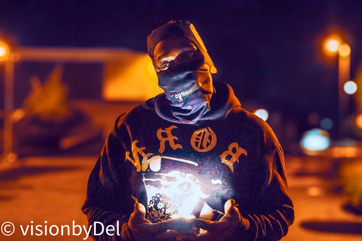 Headcrack446's tweet photo. With no flash is a photographer nightmares ๐๐ฅ These night shots turned out insane completely changing the look with a single light source. Check the details!
๐
#Streetwear #GraphicHoodies #Visuals #NightPhotography #UrbanAesthetics https://t.co/Wf06QvwJax